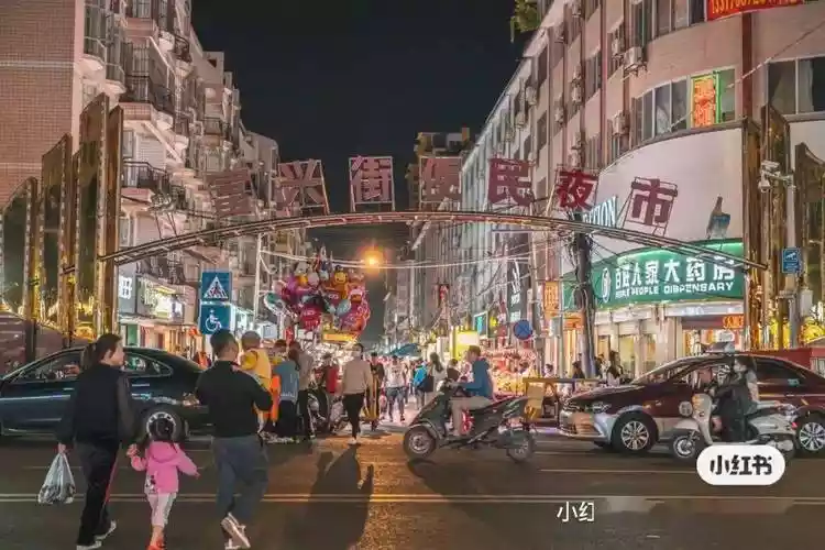 南宁人消费排行：从吃喝玩乐到生活必需品，看看南宁人都喜欢买什么？(1)